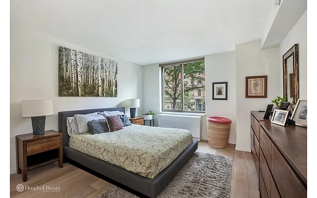 Rented by Douglas Elliman | media 13