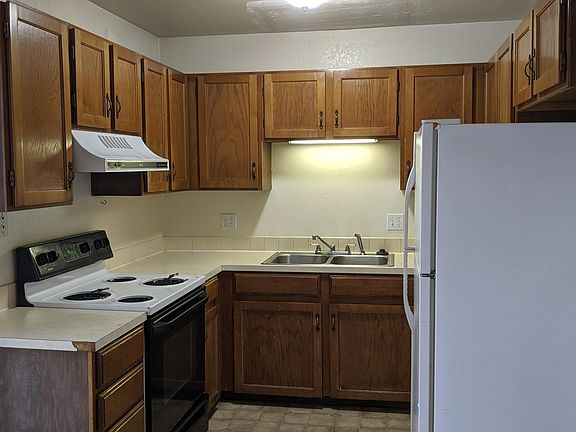 4th image of 842 S 2nd St APT 5