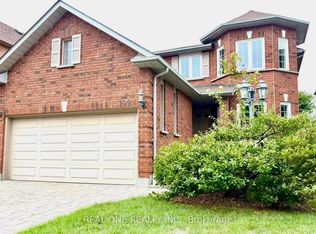 5192 Castlefield Dr, Mississauga, ON L5V 1S2