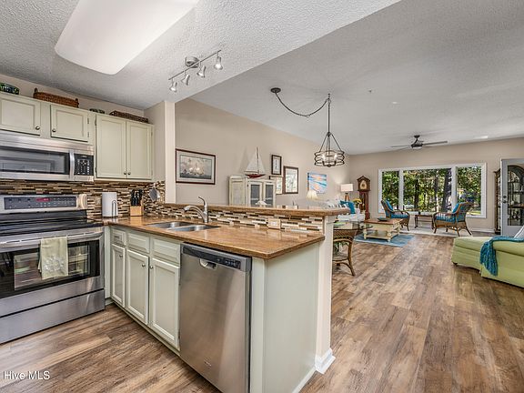 5th image of 1221 Tidewater Drive #1922