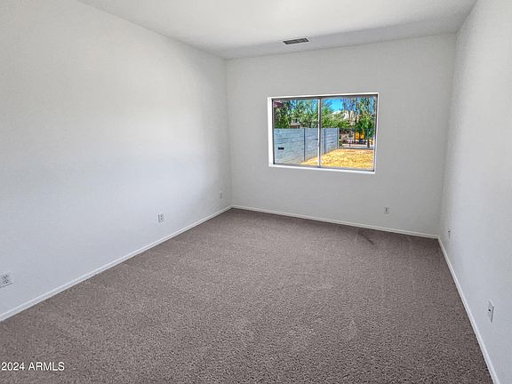 5th image of 5322 W LA SALLE Street