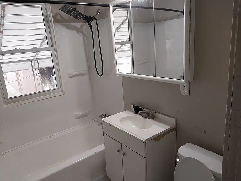15350 Alden St #1 — Photo 17