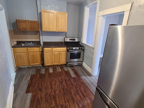 2nd image of 142 School St #2S