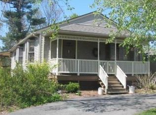 14 John St, East Longmeadow, MA 01028