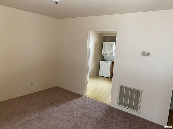 2nd image of 500 S Poplar St