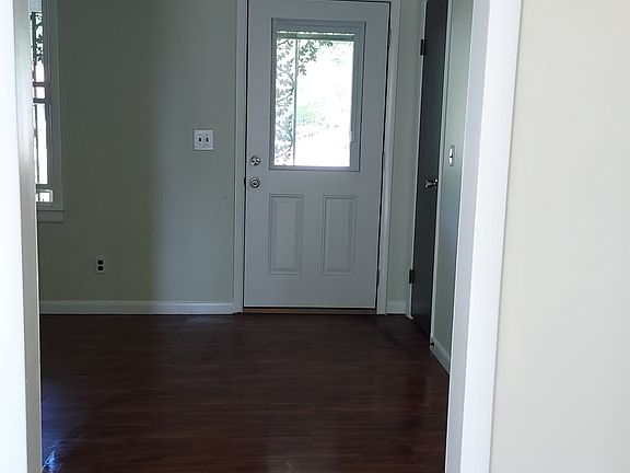 4th image of 57 Stevens Dr