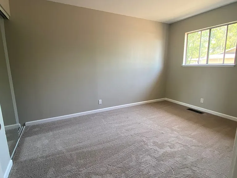 1567 Ivycreek Cir — Photo 14