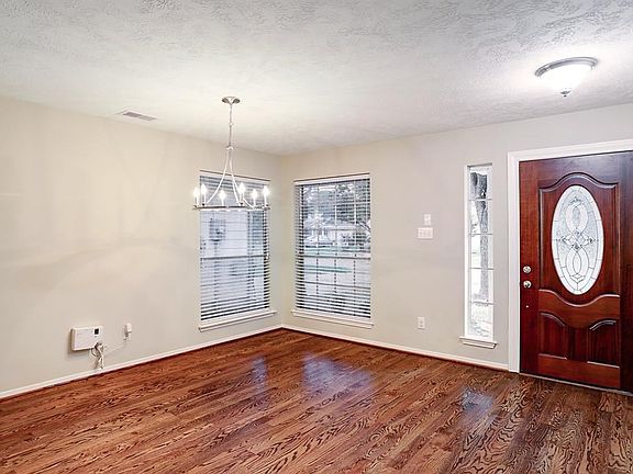 2nd image of 6623 Valerian Ln