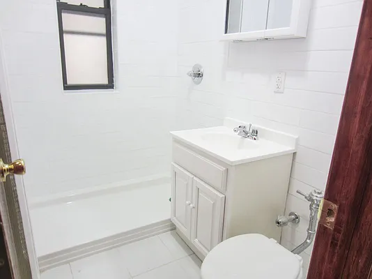 Rented by Urban Realty NYC | media 28