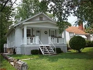 7805 Genesta St photo 1