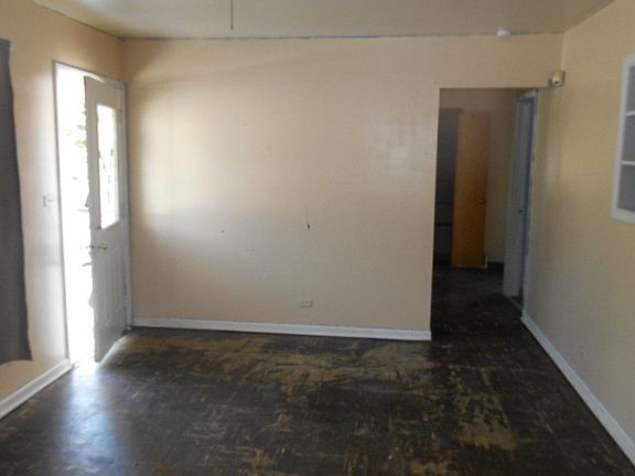 2nd image of 601 N Frolic Ave