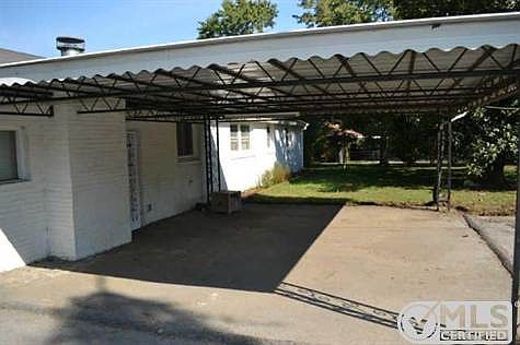 3rd image of 2916 Lyndale Dr