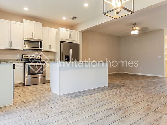 4th image of 5035 Sunnyside Ln