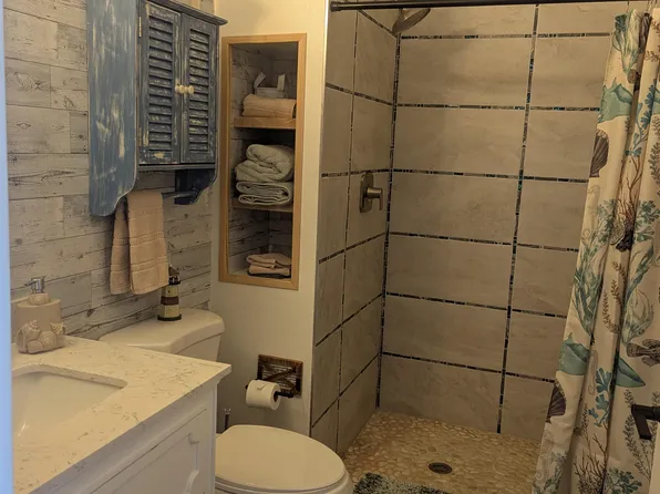 25000 Tamiami Trl E, Naples, FL