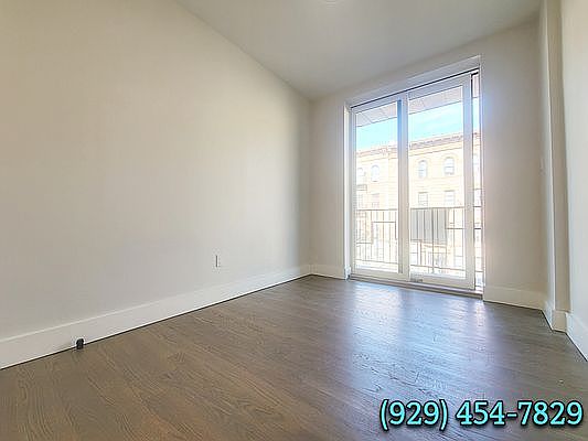 5th image of 214 Bainbridge St #3B