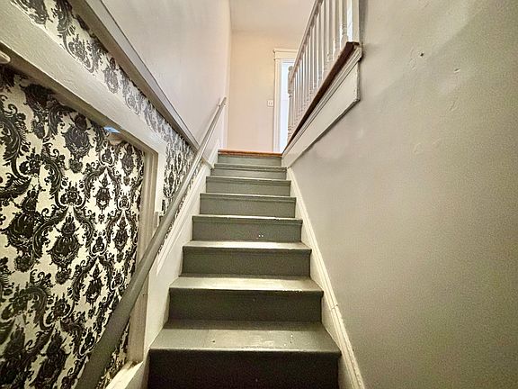 4th image of 208 W Tenny Ave #3