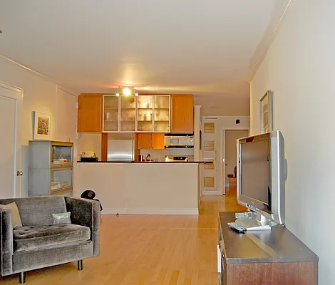 Sold by Nest Seekers International | media 23