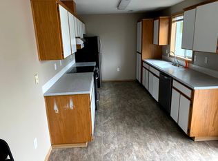 16049 SE Caruthers St APT 2, Portland, OR 97233