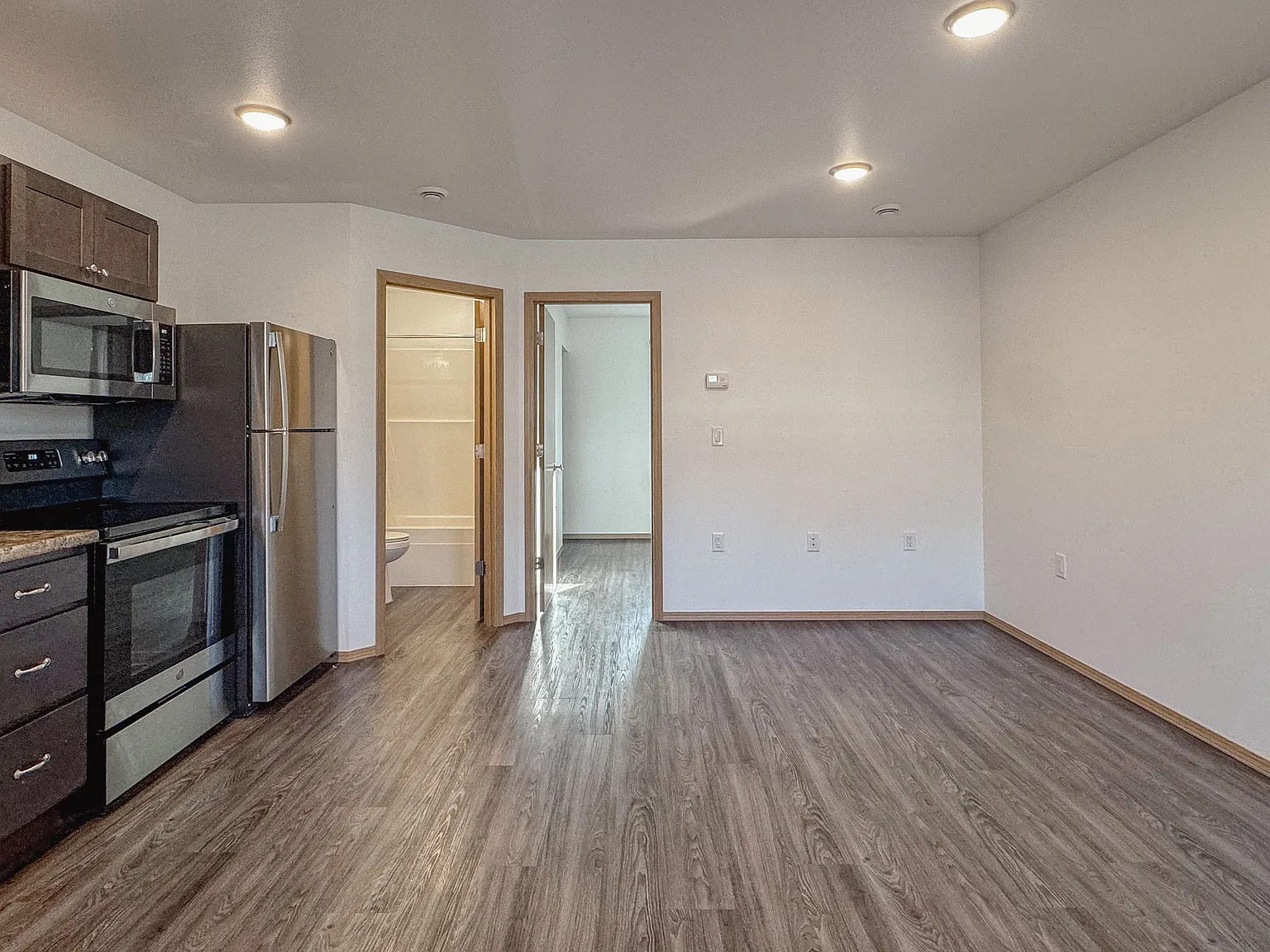 2747 Stone Pointe Court - 3 — Photo 3
