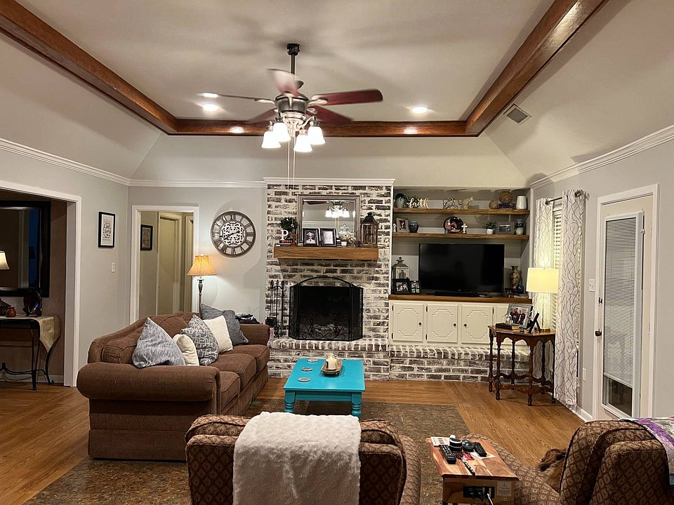 1st image of 9 Summer Ln