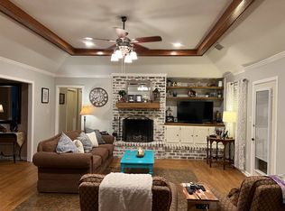 9 Summer Ln, Texarkana, TX 75503