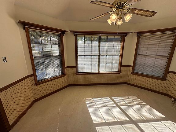 5th image of 7435 Woodshire Rd