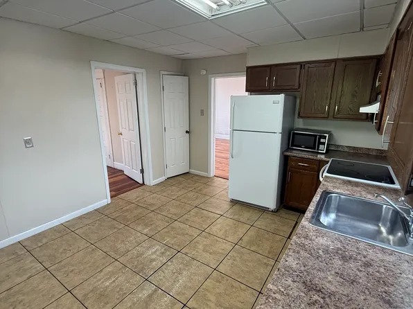 109 Alicia St APT C, Old Forge, PA 18518