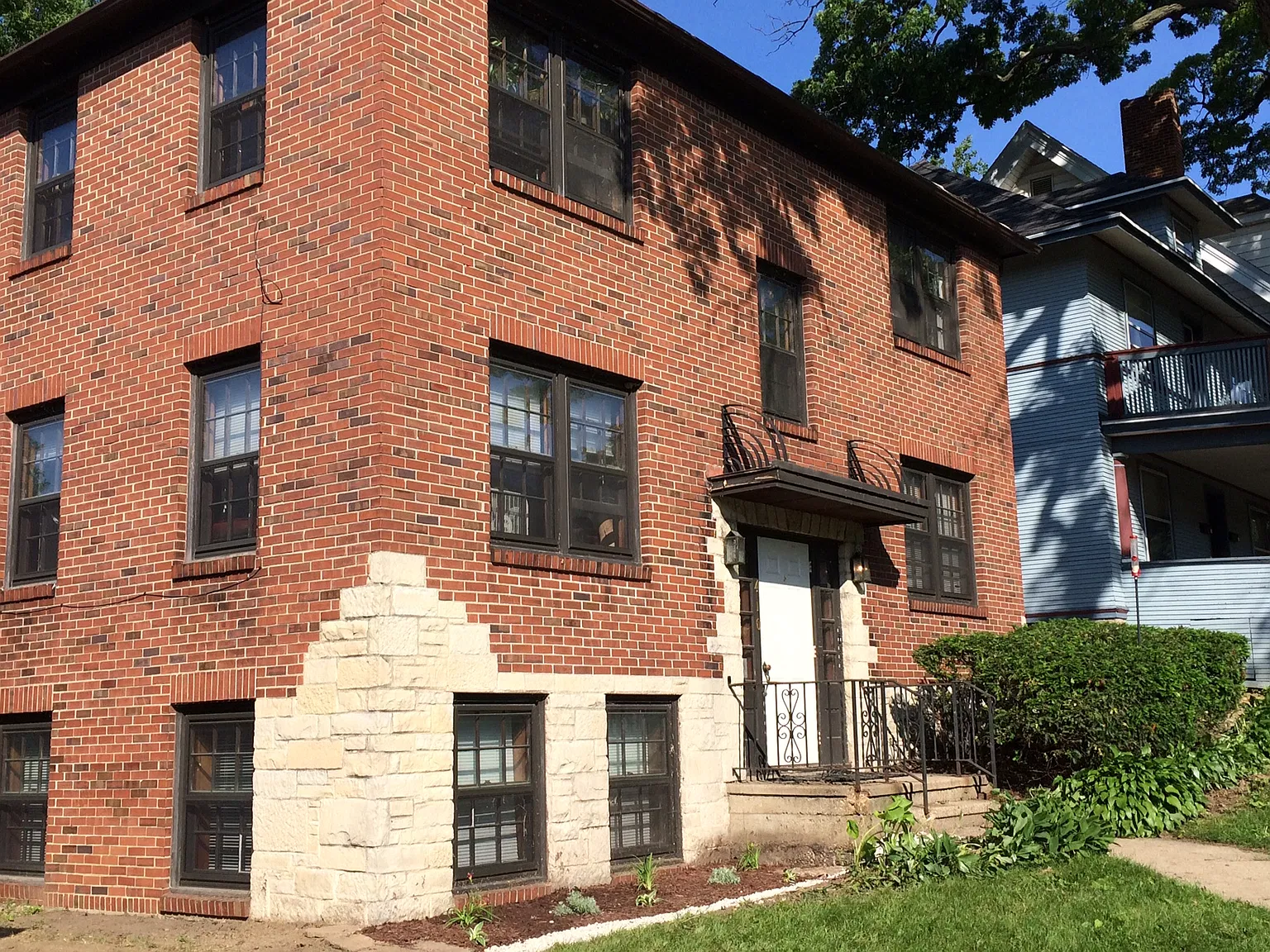 1 bed, 1.0 bath, 600 sqft, $1,390 — Photo 1