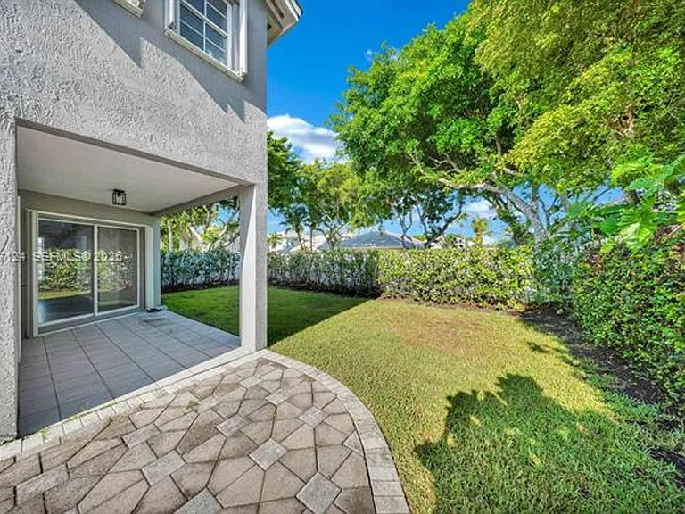 11351 SW 63rd Ter — Photo 34