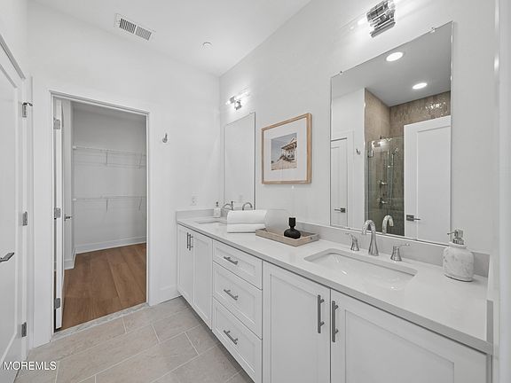 4th image of 414B Cookman Avenue #204