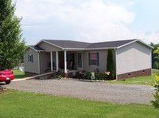 101 Harrison Dr, Fancy Gap, VA 24328