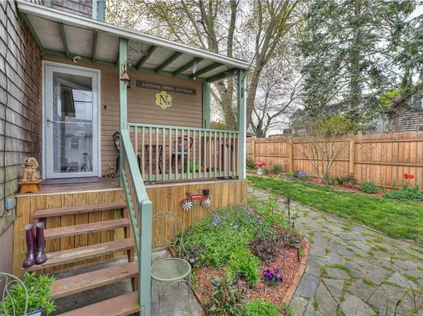 113 Bluff St E, Riverside, RI 02915