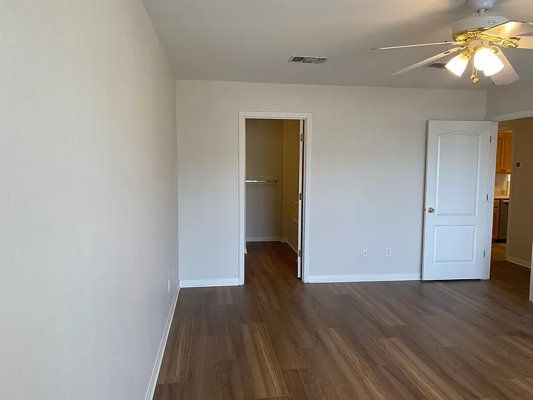 2125 Keystone Dr — Photo 4