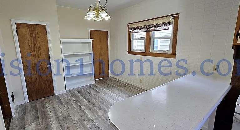 718 W Murphy St — Photo 4