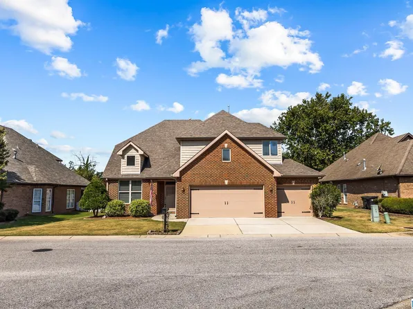 291 Creekside Ln, Pelham, AL 35124