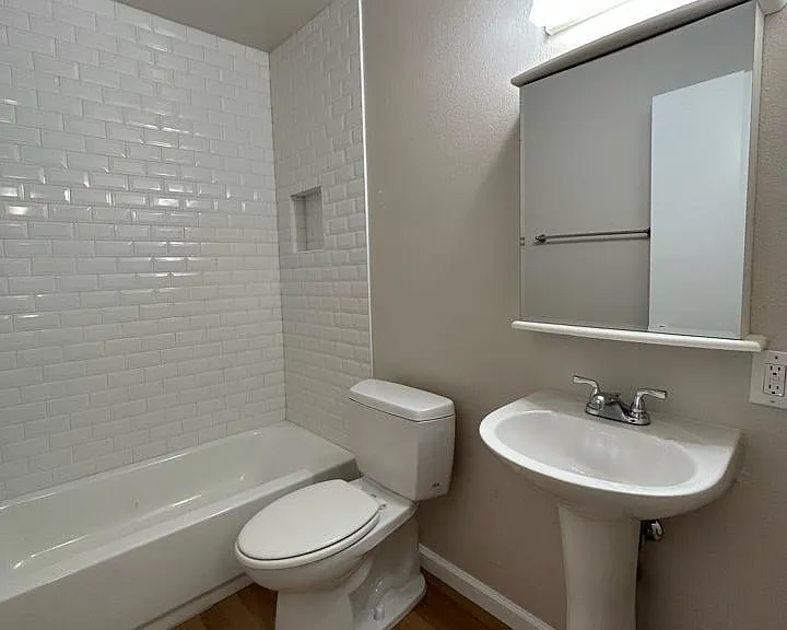 2126 S Granada Dr #2 — Photo 7