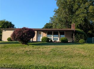 35 Janyce Dr, Greensburg, PA 15601