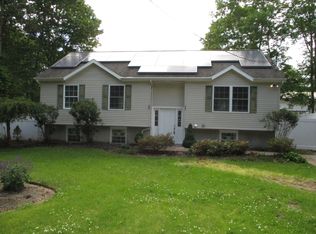 118 Dana Ave, Mastic, NY 11950