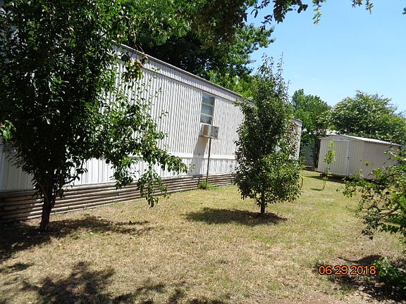 4th image of 2212 Fort Worth Dr Trailer 27