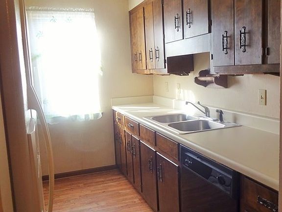 4th image of 2461 Riverlook Dr