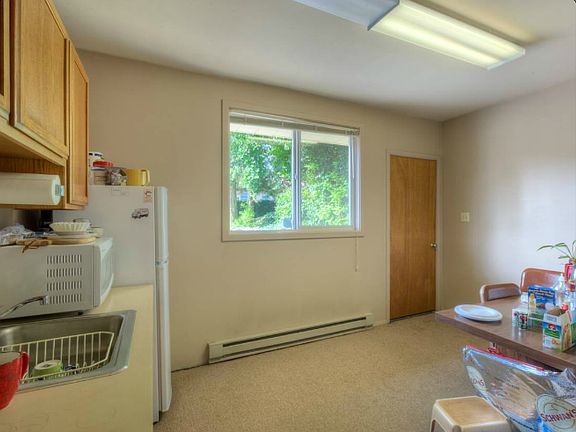 2nd image of 13015 NE 85th St