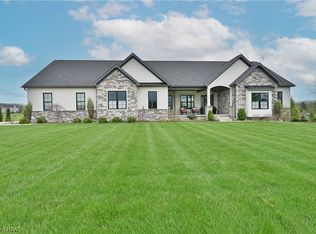 2989 Blakeslee Blvd, Medina, OH 44256