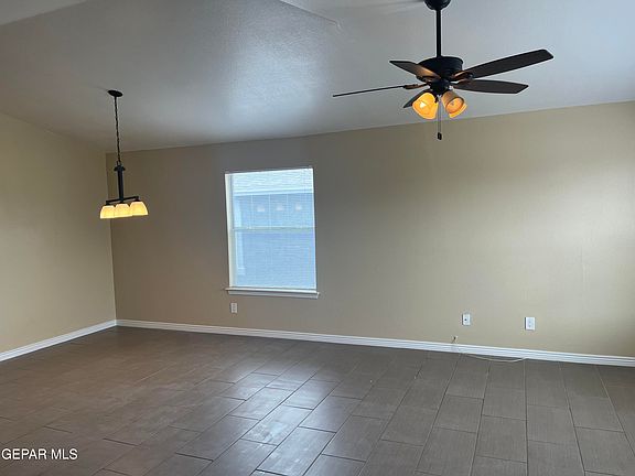 3rd image of 13248 Kestrel Ave
