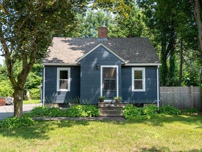 391 Suffield St, Agawam, MA, 01001