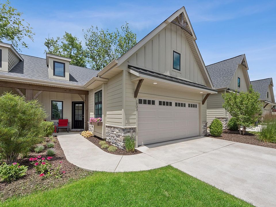 1st image of 1933 W Woodglen Cir
