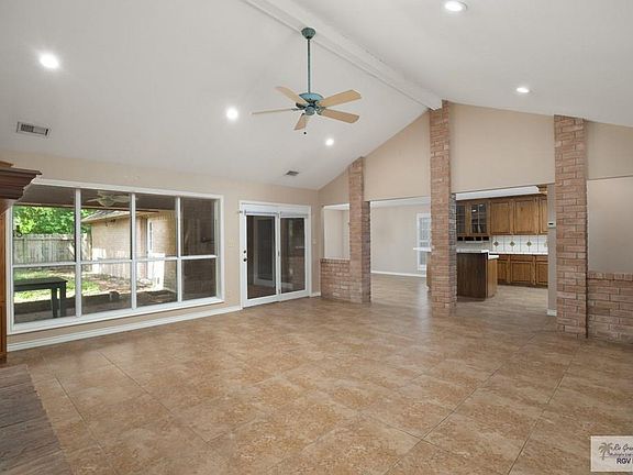 3rd image of 1506 Preston Trl