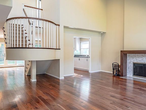 3rd image of 12610 Rosy Cir
