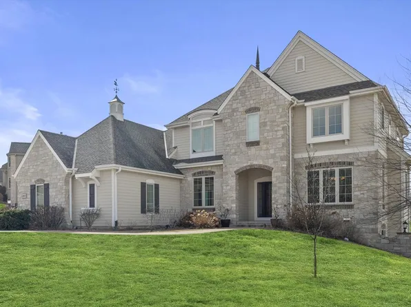 17975 Peregrine LANE, Brookfield, WI 53045