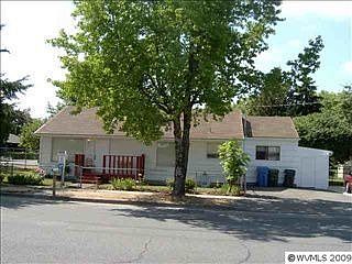 2nd image of 320 W Locust St