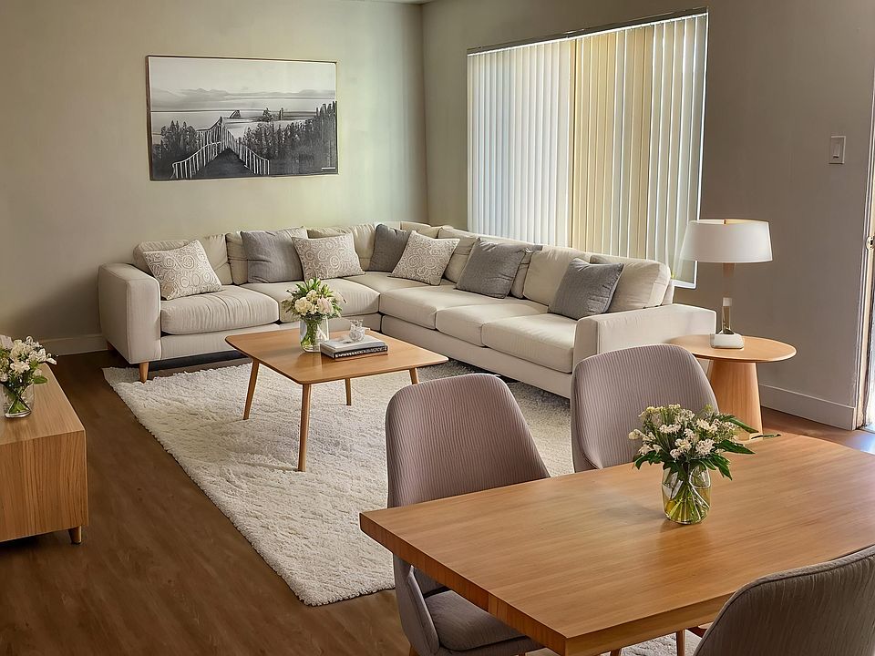 1st image of 8202 Ashgrove Dr APT 2